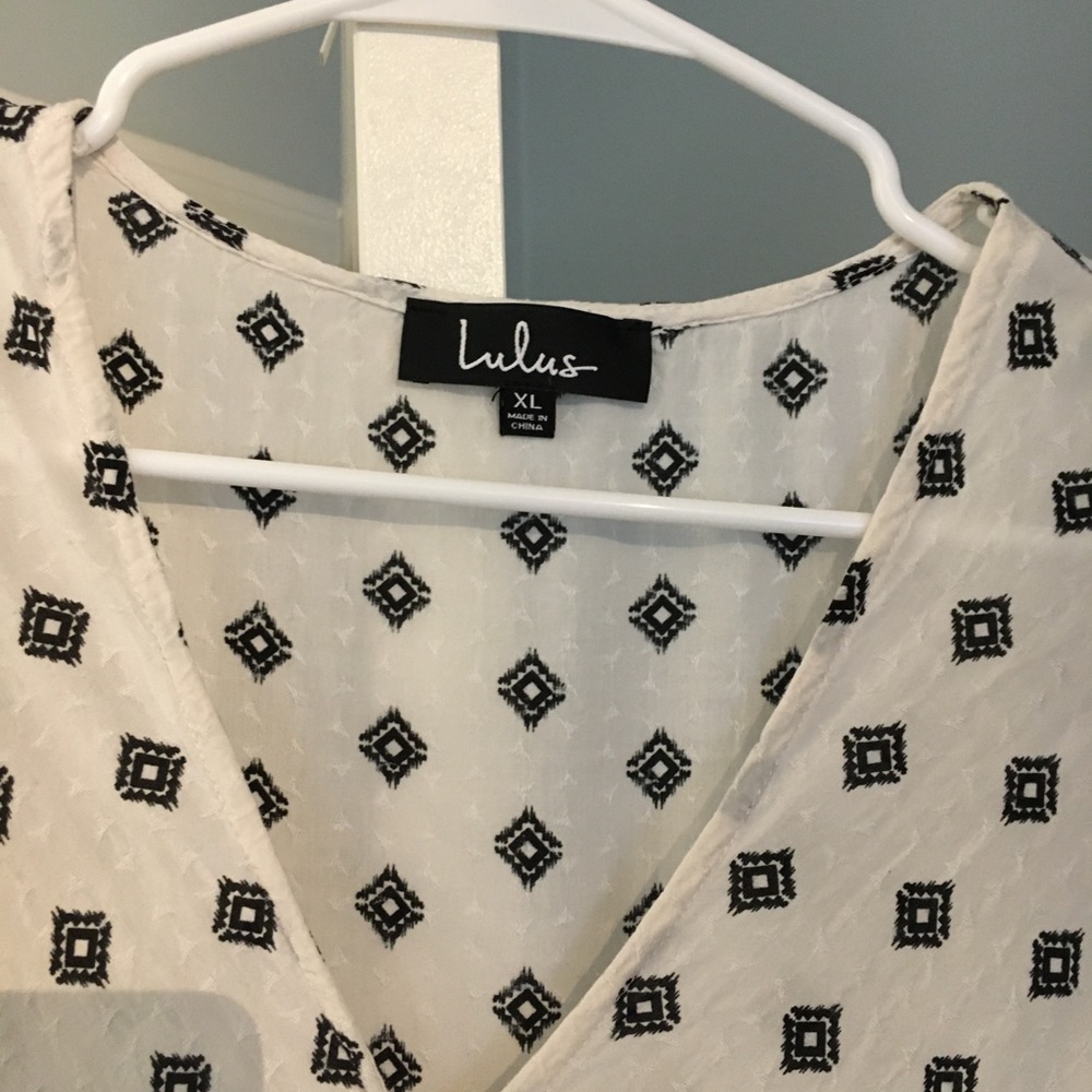 Lulus Patterned Blouse - Picture 3 of 3